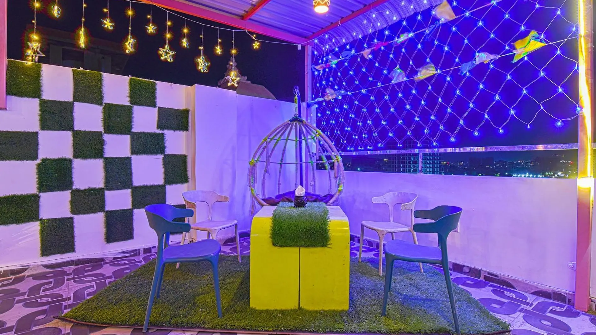 Sky Blu Hotel And Rooftop Restaurant Udaipur 3*,