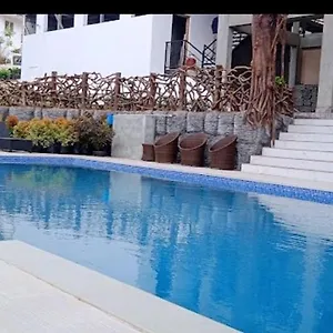 **** Hotel Skylark Holidays Premium India