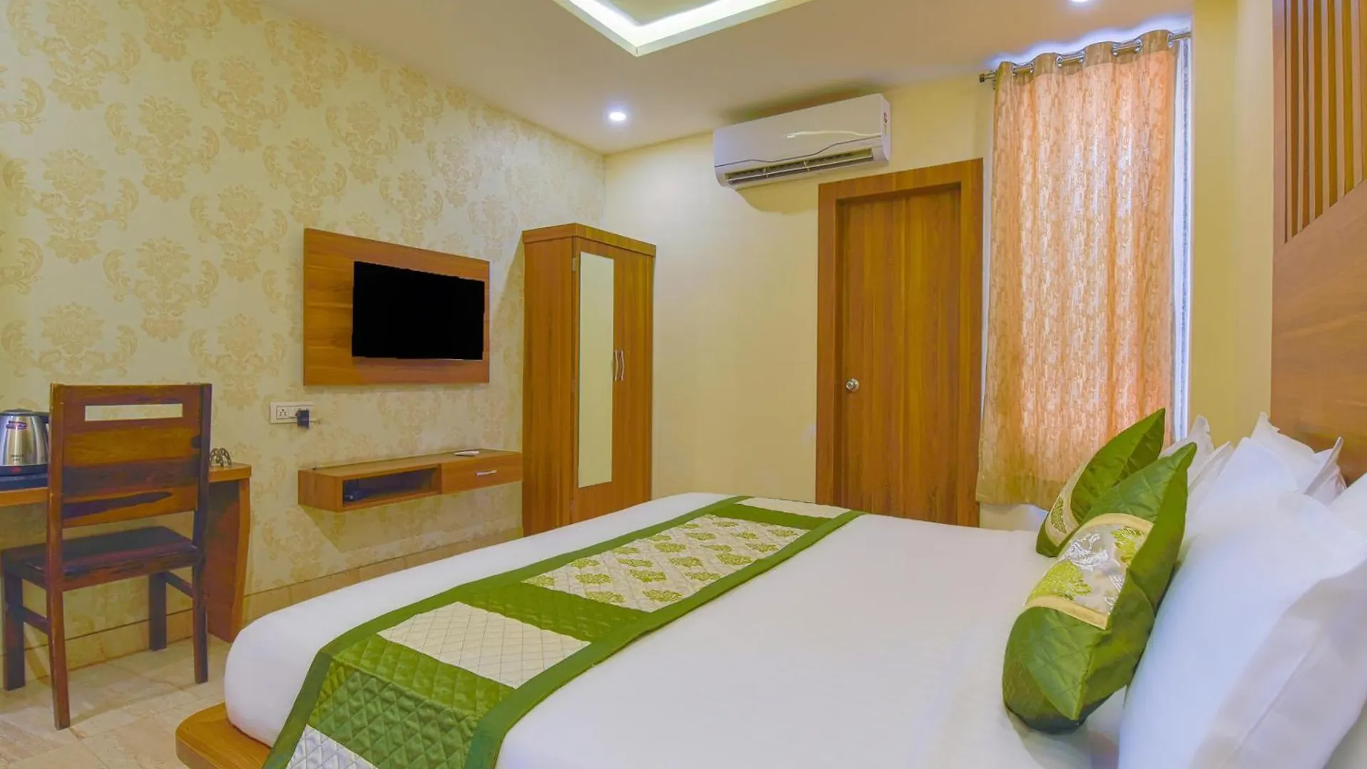 Sky Blu Hotel And Rooftop Restaurant أُودايبور