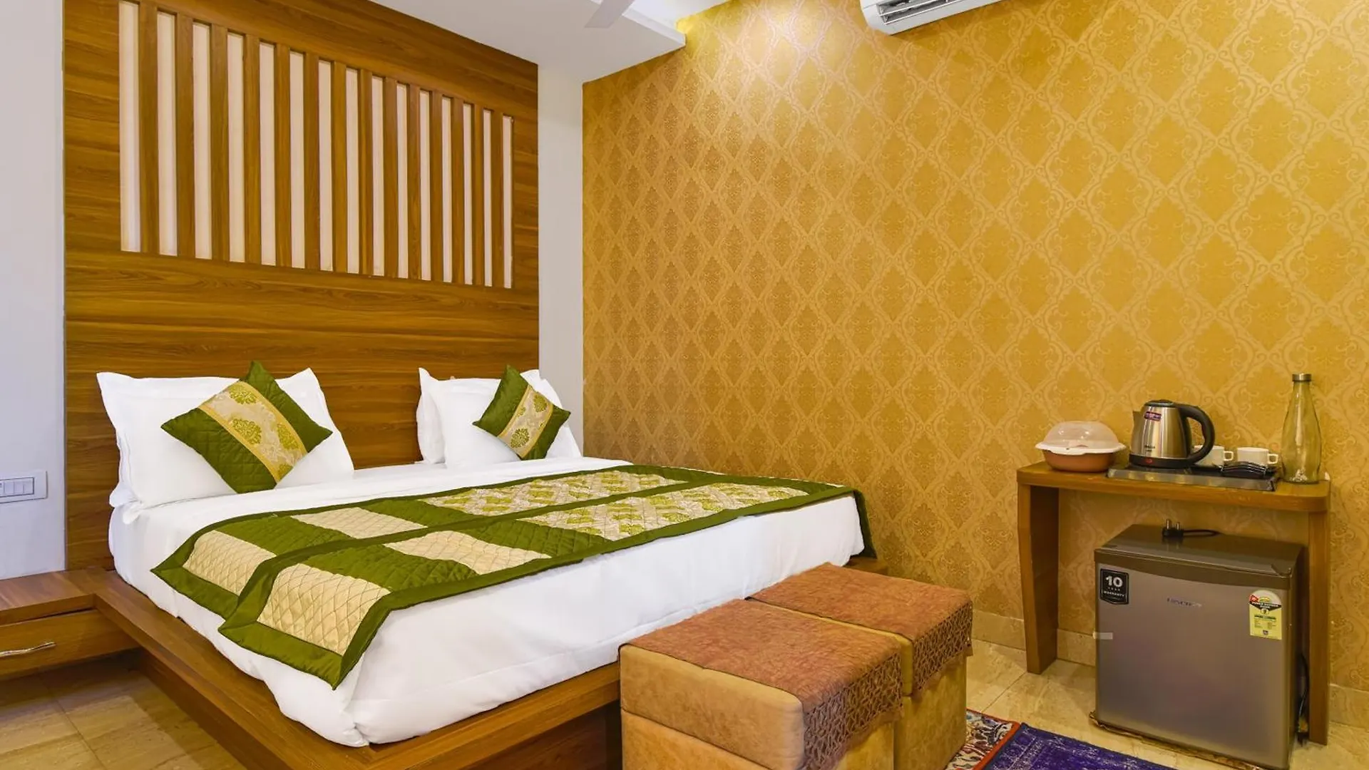 Sky Blu Hotel And Rooftop Restaurant أُودايبور