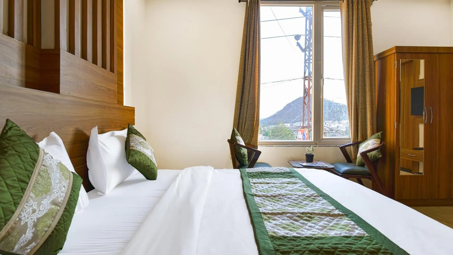 Sky Blu Hotel And Rooftop Restaurant أُودايبور